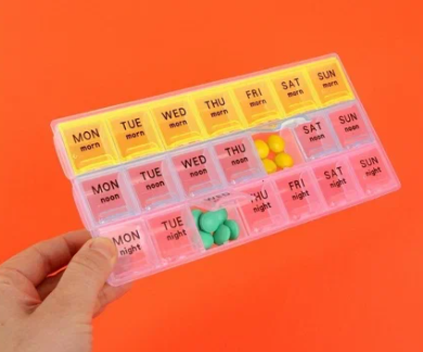 Таблетница-органайзер 21секц 21,5*11*2см Неделька утро/день/ночь англ буквы МИКС к/кор OT 655406 фото 1 &mdash; 65fit